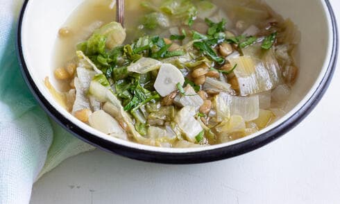 מרק חסה, שום ועדשים