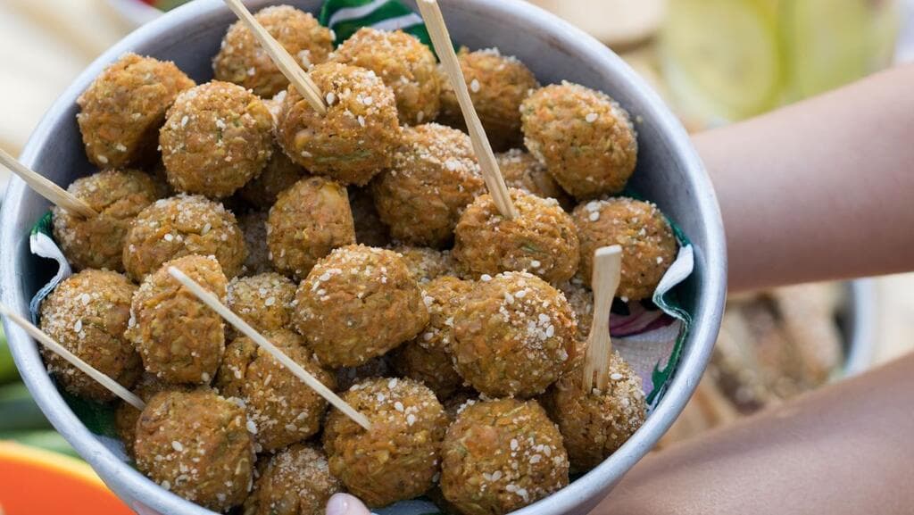 פלאפל ירקות אפוי (צילום: דניאל לילה, סגנון: טליה הדר) פלאפל ירקות אפוי