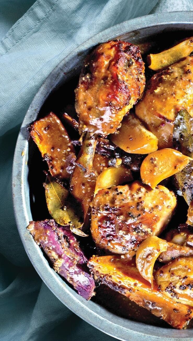 עוף במייפל ואספרסו  עם תפוחי אדמה ובטטה 