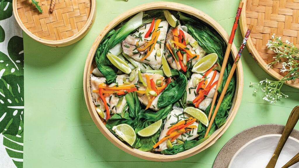 דג מאודה עם ירקות ברוטב חמוץ־מתוק 