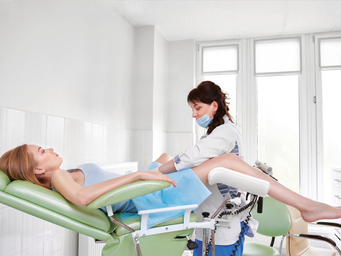 . ידע מביא רוגע. בקשי מהרופאה ליידע אותך על מהלך הבדיקה (אילוסטרציה: shutterstock) בדיקה גיניקולוגית