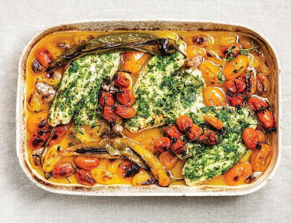 פילה דג ועגבניות צלויות
(צילום: שרית גופן) פילה דג רון יוחננוב