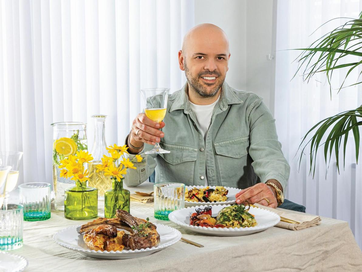 רון יוחננוב (צילום: שרית גופן ) רון יוחננוב