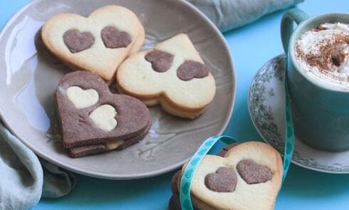 עוגיות לב בשני צבעים