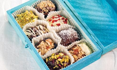 ללא אפייה: בונבוניירת תמרים