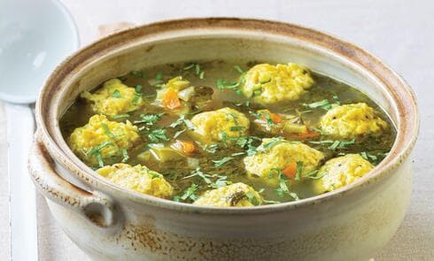 מרק ירקות עם כופתאות סולת