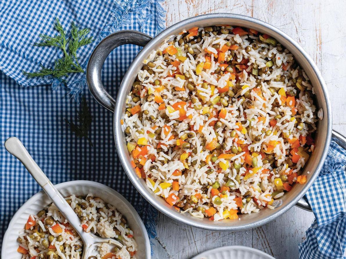 מג'דרה של אורז בסמטי, שעועית מש ופלפלים (צילום: שרית גופן, סגנון: עמית דונסקוי) מג'דרה של אורז בסמטי, שעועית מש ופלפלים