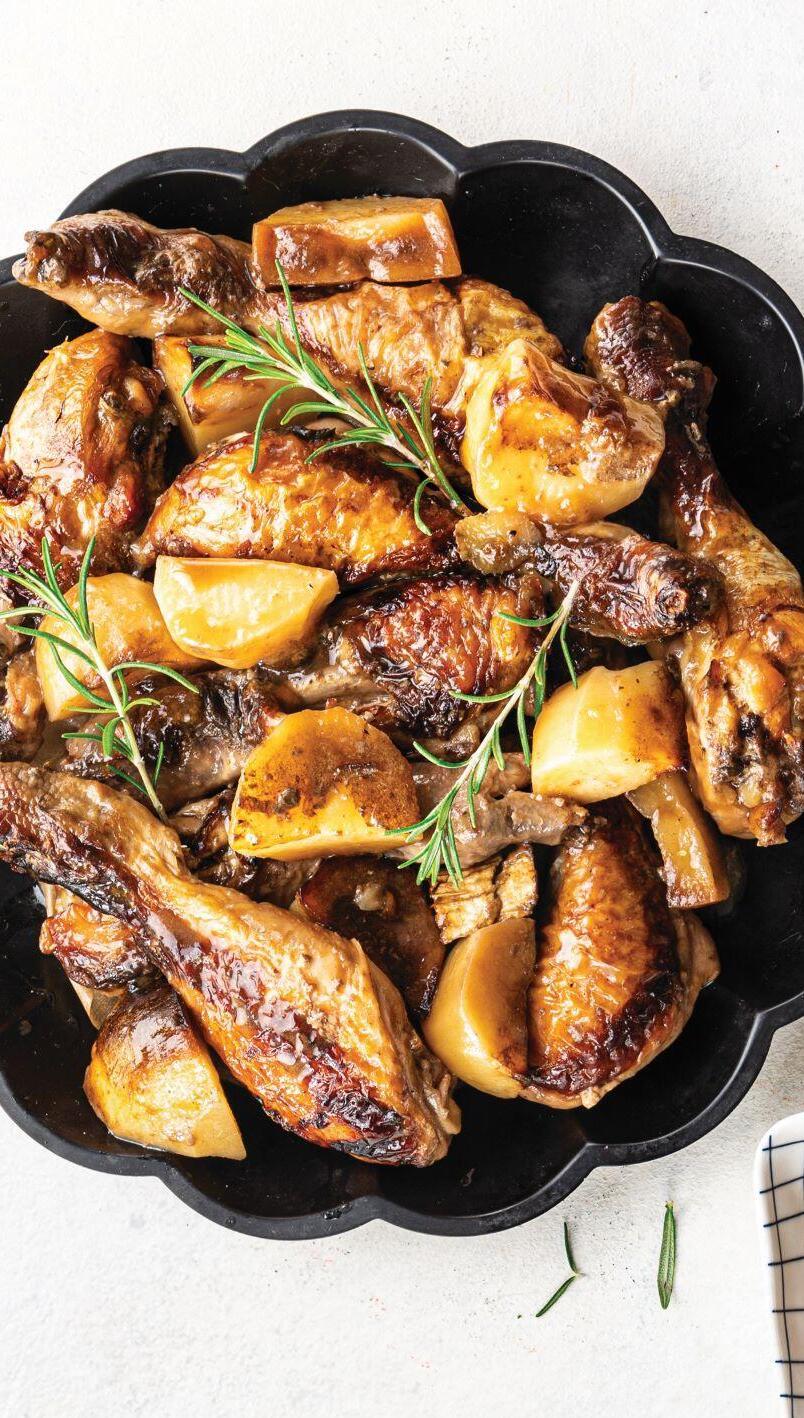 עוף ותפוחי אדמה צלויים בתה