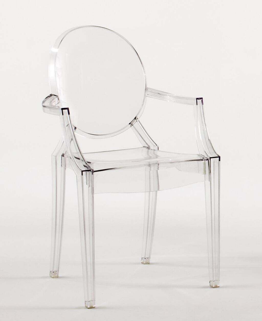 כיסא Ghost של לואי בעיצוב פיליפ סטארק (צילום באדיבות הביטאט) כיסא הרוח של לואי