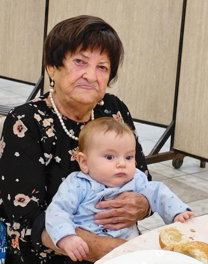 "יש לי שבט עם יותר מ-200 נפשות, אבל לא השתחררתי מהמלחמה ההיא" (צילום: אלבום פרטי) יפה כהן