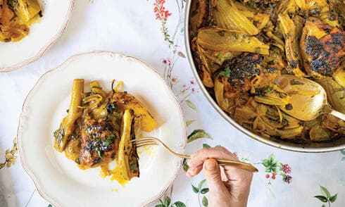 תבשיל מושלם בסיר אחד: עוף, שומר ותפוחי אדמה