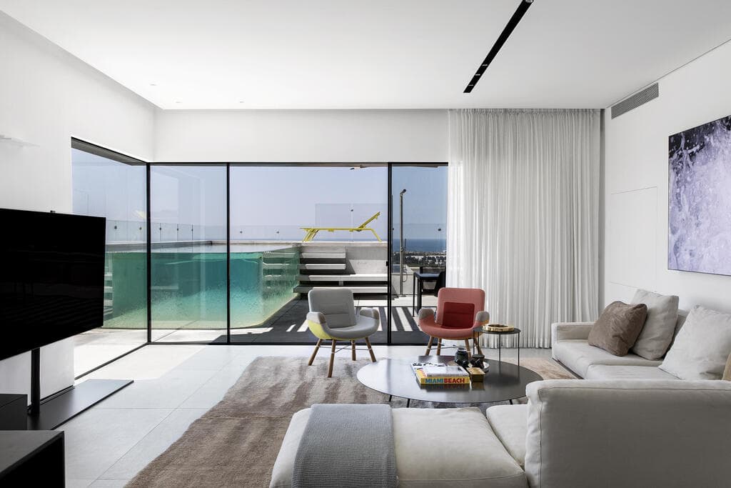 בריכה שקופה אור עקיבא, תכון רז מלמד