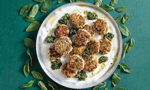 קציצות דגים עם צ'אטני נענע