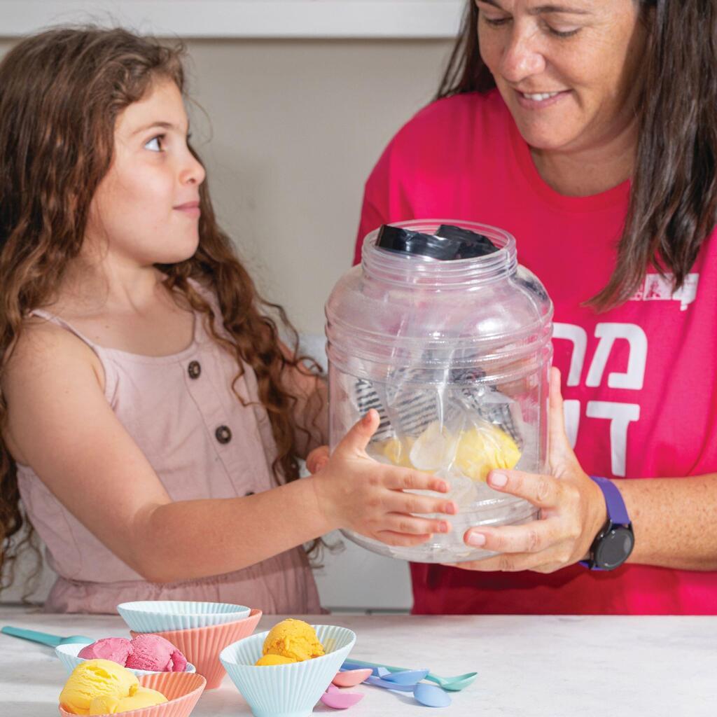 לשקשק ולהקפיא: גלידה תוצרת בית (צילום: שרית גופן, סגנון: נעה קנריק) לשקשק ולהקפיא: גלידה תוצרת בית