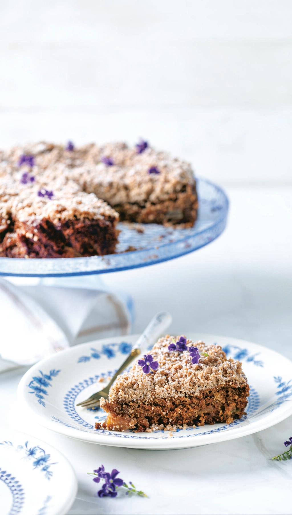 קינוח טבעוני שכולם ייהנו ממנו (צילום: דניאל לילה, סגנון: נעמה רן) עוגת תפוחים עם קראמבל טחינה