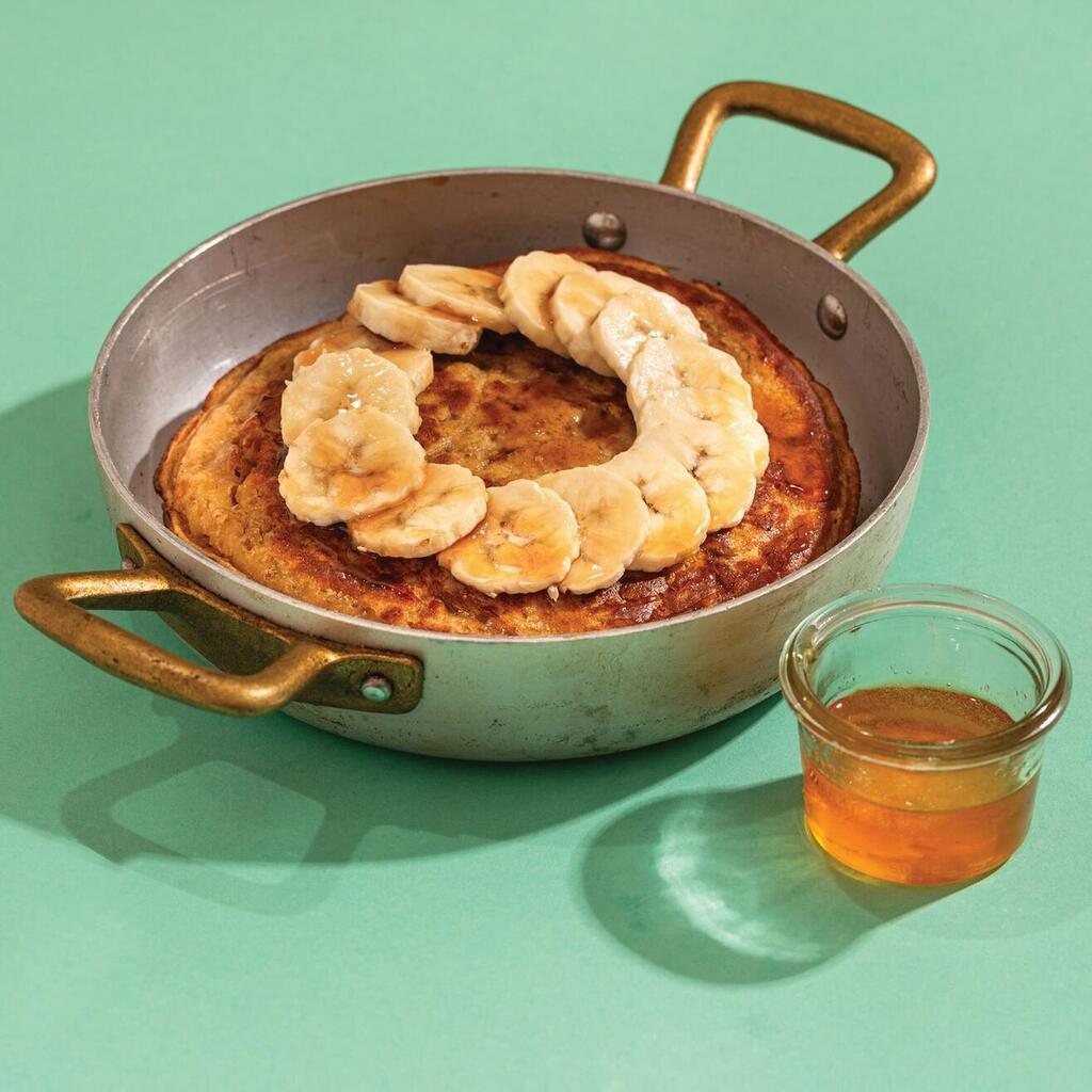 טבעוני: פנקייק בננה (צילום: שרית גופן, סגנון: נעה קנריק) טבעוני: פנקייק בננה