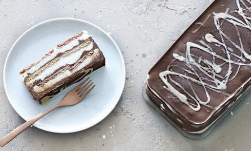 עוגת ביסקוויטים טחינה-שוקולד