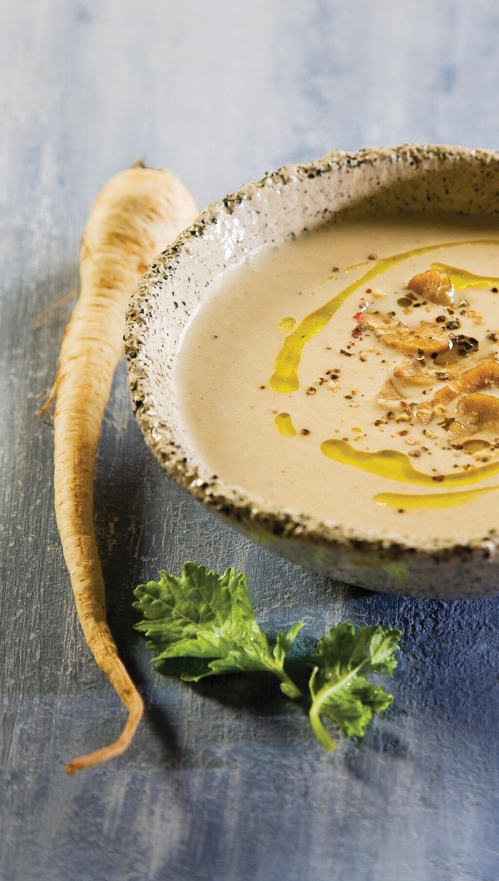 מרק קרם שורשים וערמונים