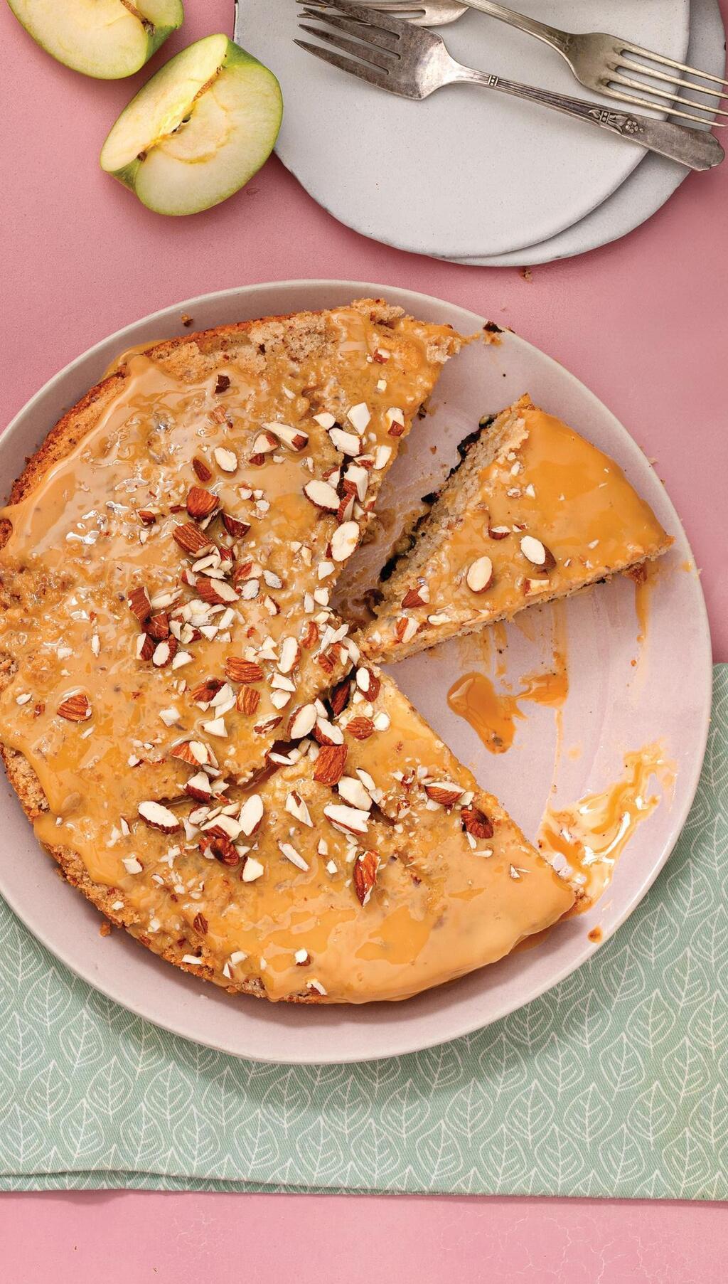 עוגת תפוחים ושקדים