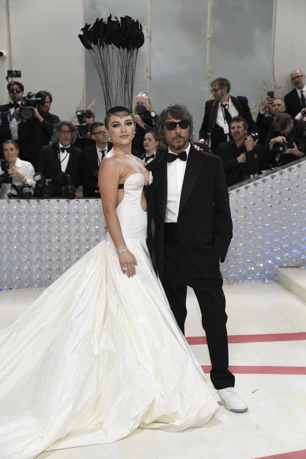 פלורנס פיו בעיצוב של פייר פאולו פיצ'ולי לוולנטינו (צילום: AP) פלורנס פיו עיצוב של פיקולי לוולנטינו