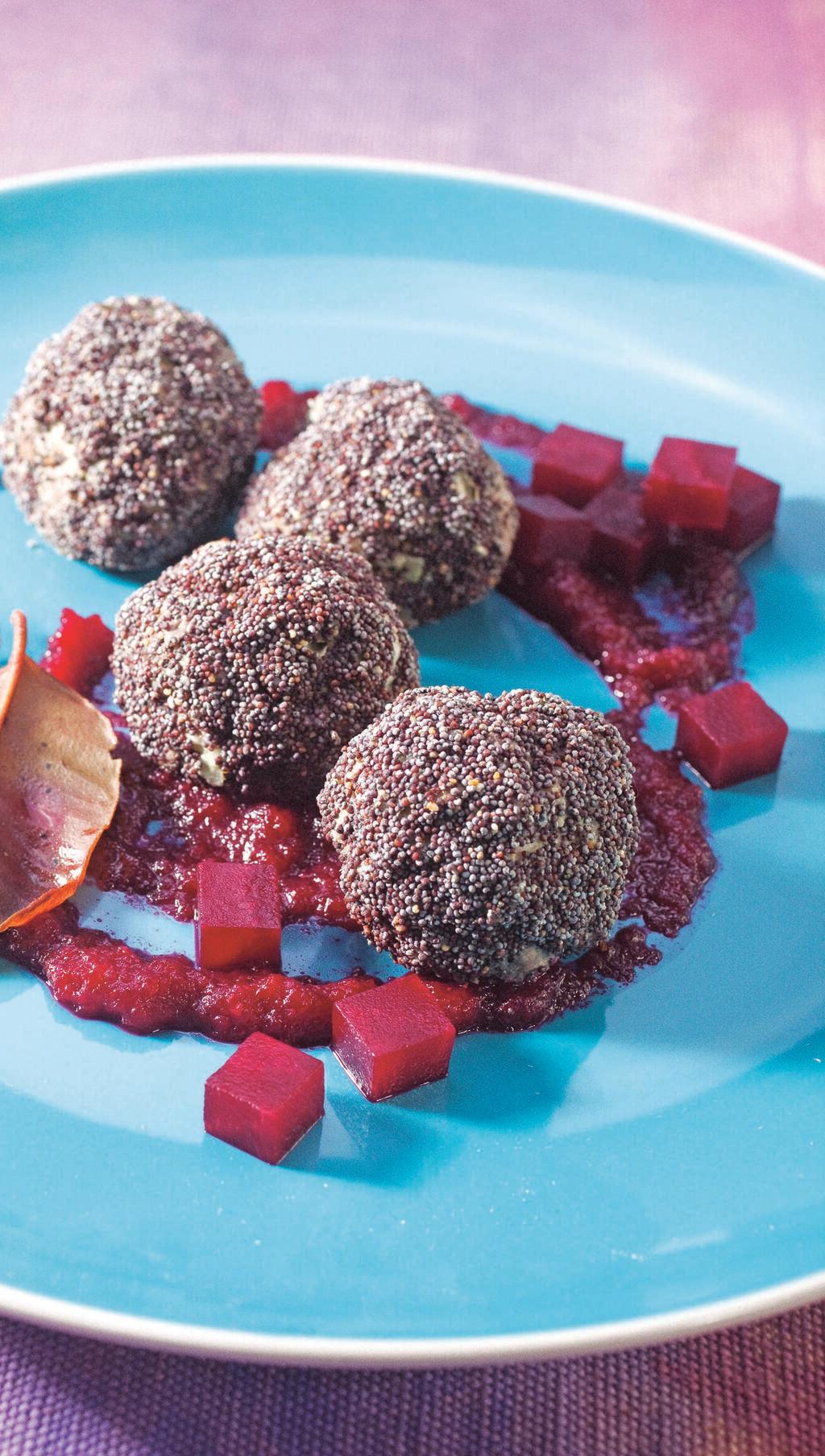 כדורי בשר ופרג מאודים ברוטב סלק