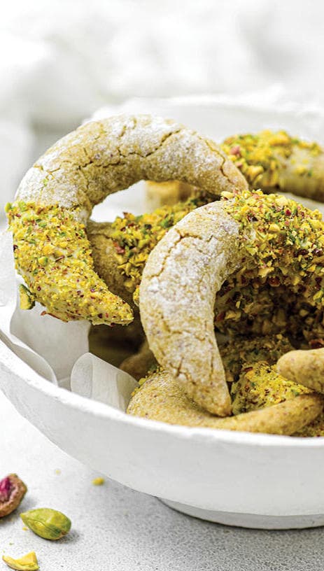 סהרוני פיסטוק מושלמים (צילום: שרית נובק) סהרוני פיסטוק מושלמים