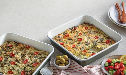 מימין: פשטידה בגרסה הרזה, משמאל: הגרסה העשירה