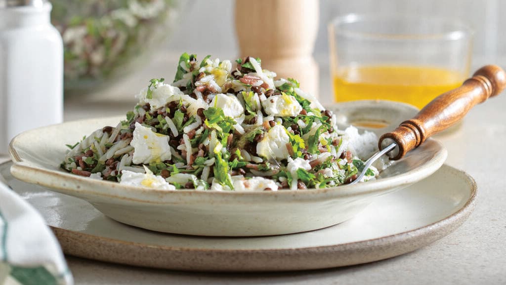  סלט עדשים, אורז ומלא ירוקים