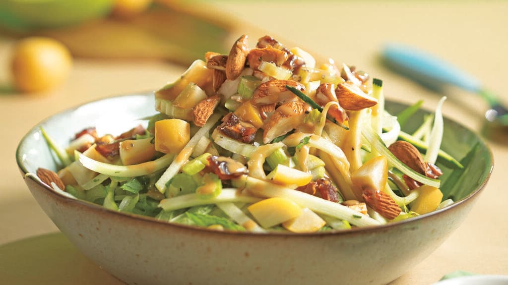 סלט סלרי, תמרים ותפוחים