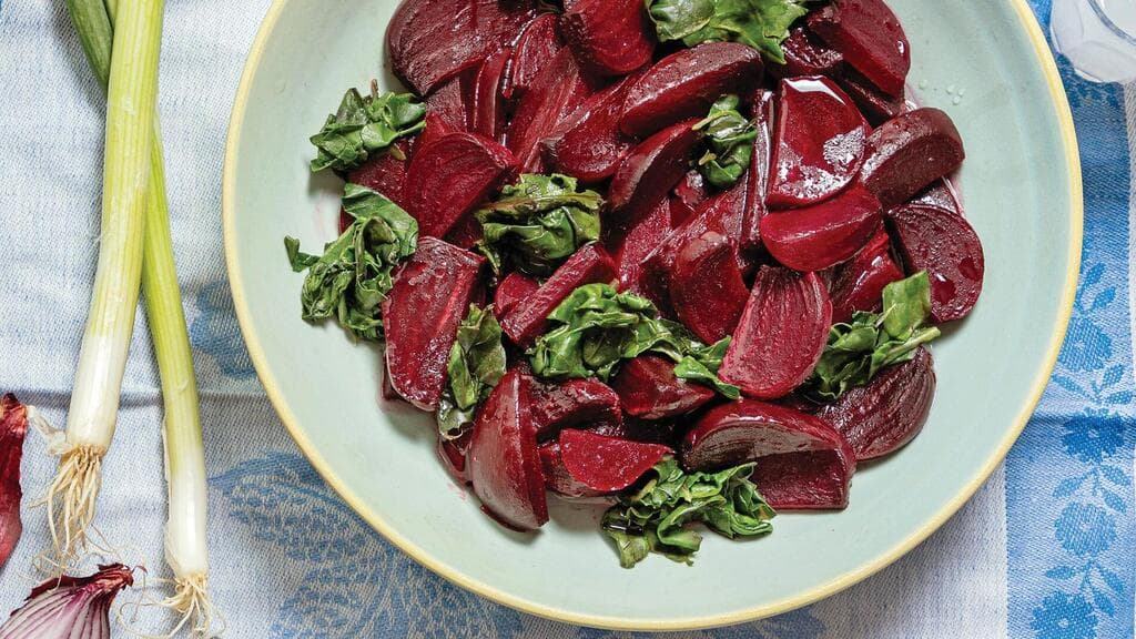 סלט סלק ומנגולד