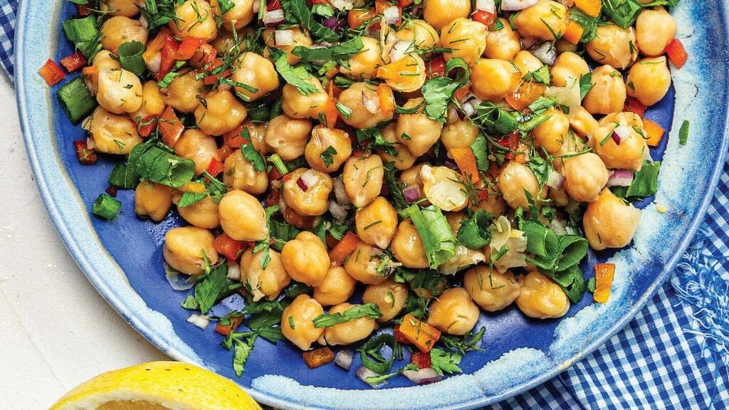 סלט חומוס וירקות