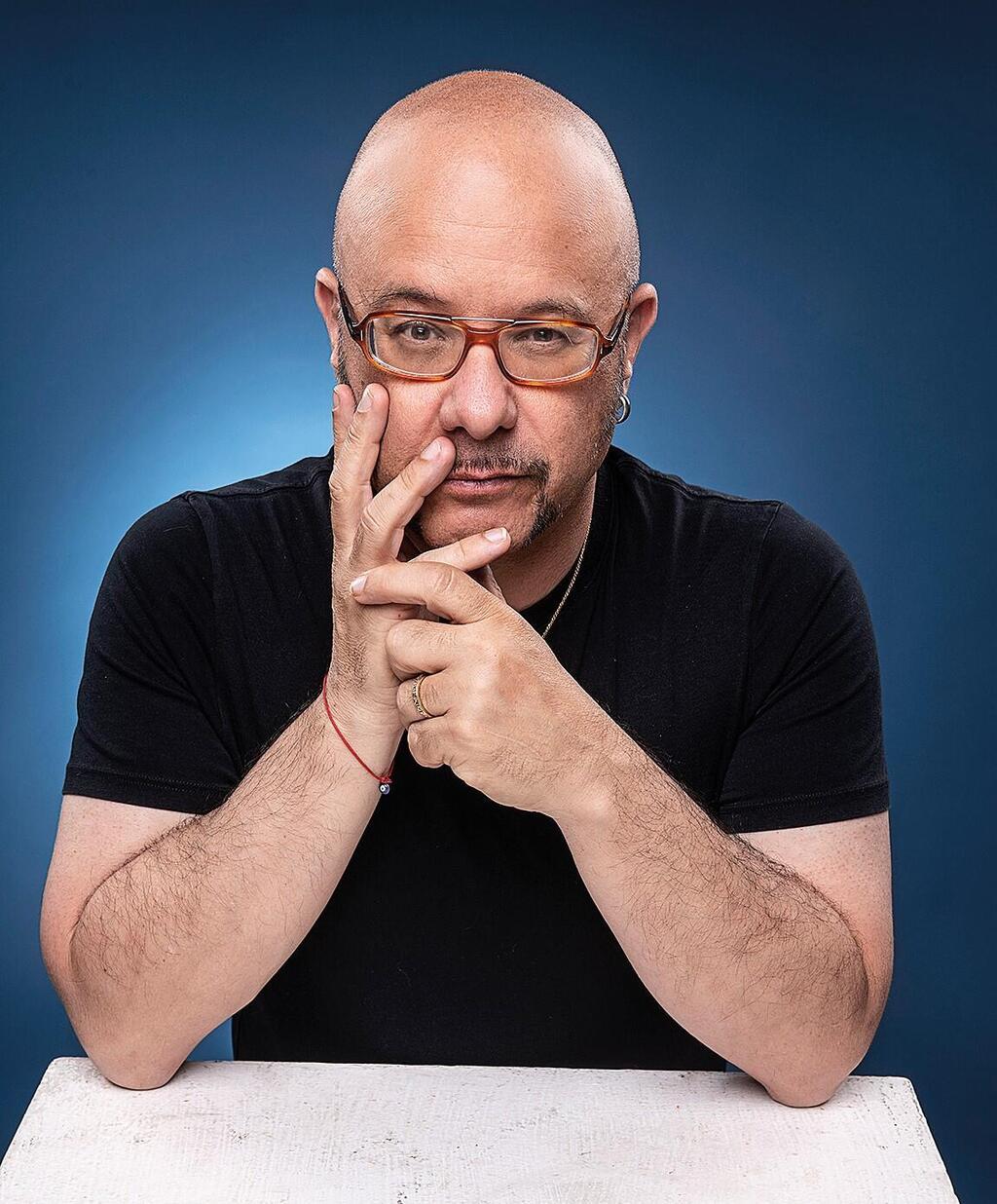 קובי אוז. "לימד אותי שלא תמיד צריך לכתוב לזמר על החיים שלו" (צילום: איליה מלניקוב) קובי אוז