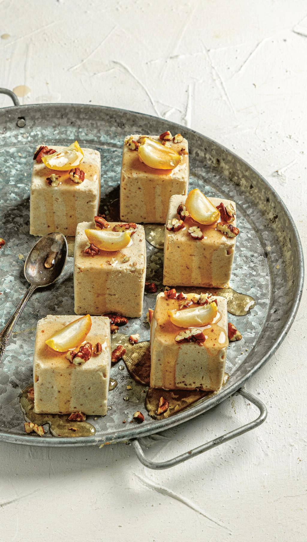  גלידת תמרים תפוחים וטחינה 