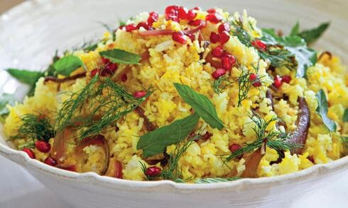 אורז צהוב עם צימוקים ורימונים