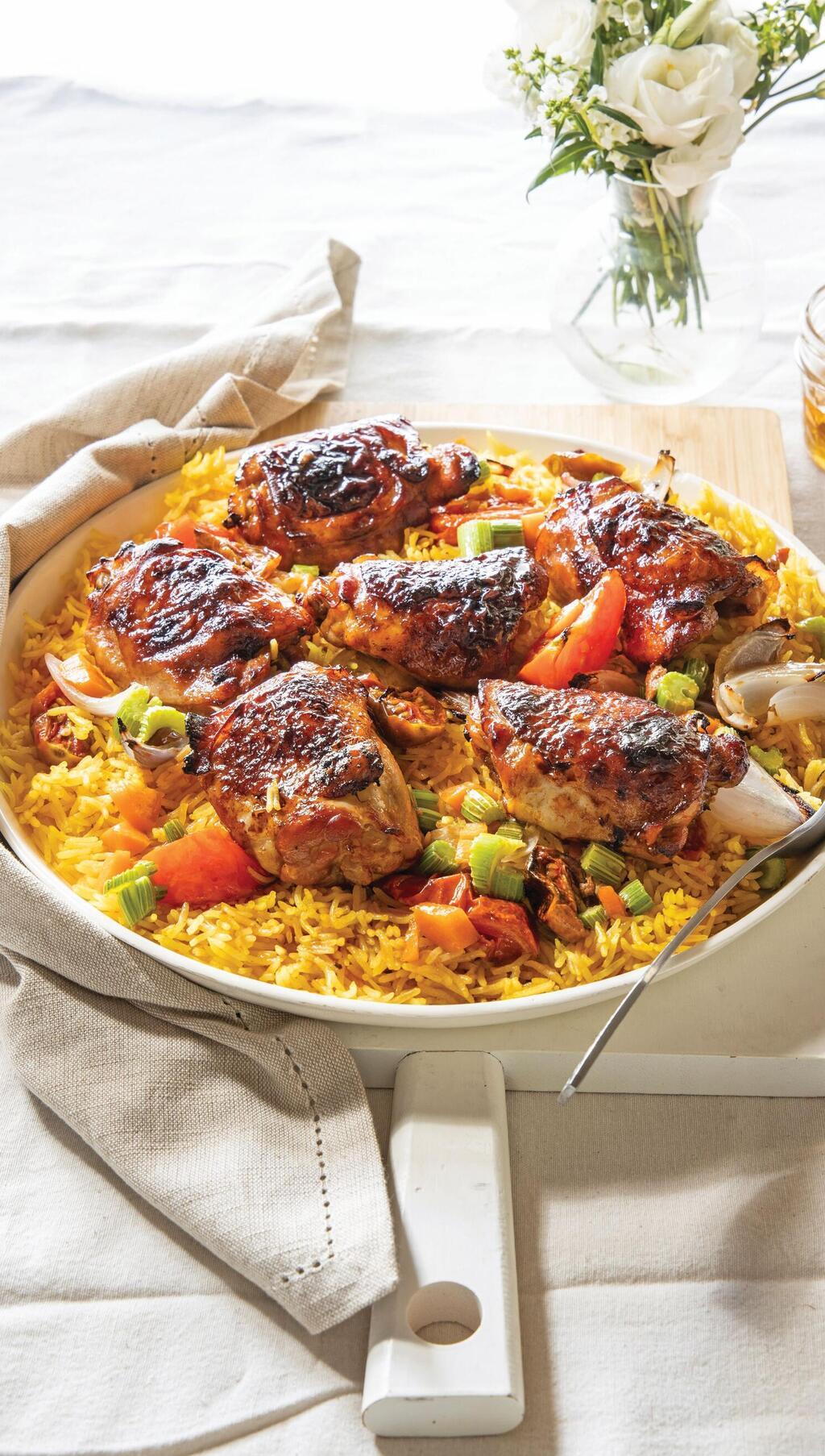 פאייה פרגיות ועגבניות (צילום: דני לרנר, סגנון: נעה קנריק) פאייה פרגיות ועגבניות