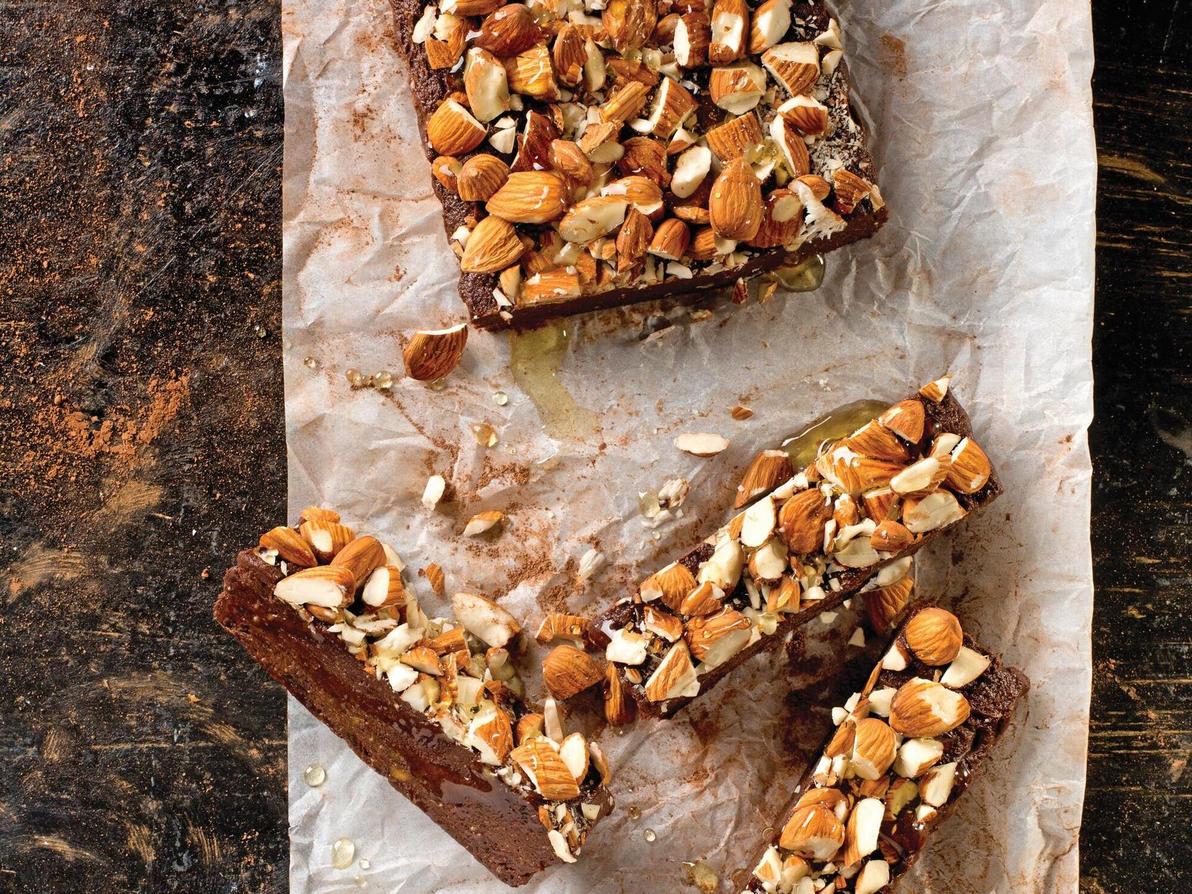 פאדג' בטעם שוקולד אמיתי (צילום: בועז לביא, סגנון: עמית דונסקוי) פאדג' בטעם שוקולד אמיתי