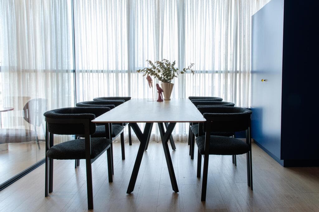 המשרדים החדשים של הדר דנן, עיצוב: מור געש