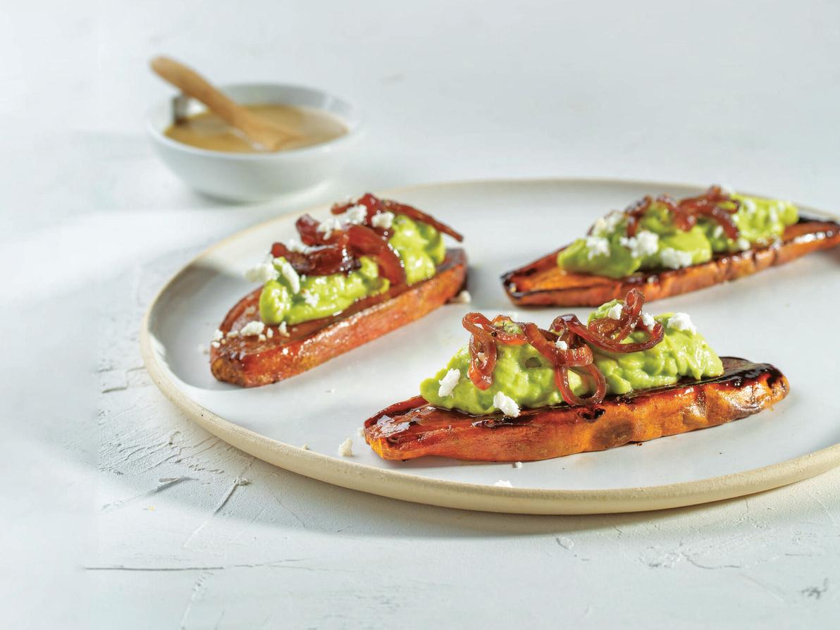  ברוסקטת בטטה עם קציפת אבוקדו