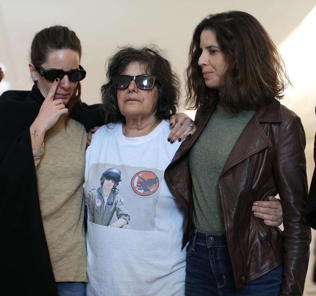 עתירת משפחת דגן לבג"צ בדרישה להביא את נווט הקרב רס"ן אסף ז"ל לקבורה צבאית