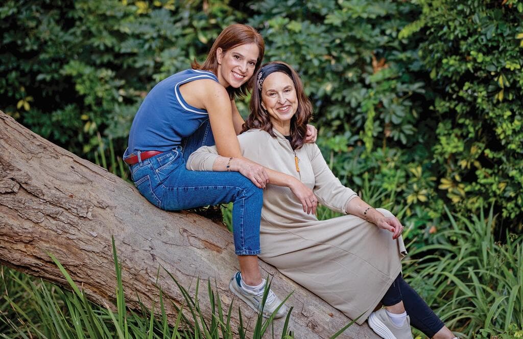 תהילה רודל עם אמה, בתיה רודל. ''גיליתי אותה מחדש דרך העשייה של הסרט'' (צילום: ירון ברנר) תהילה רודל עם אמה, בתיה רודל