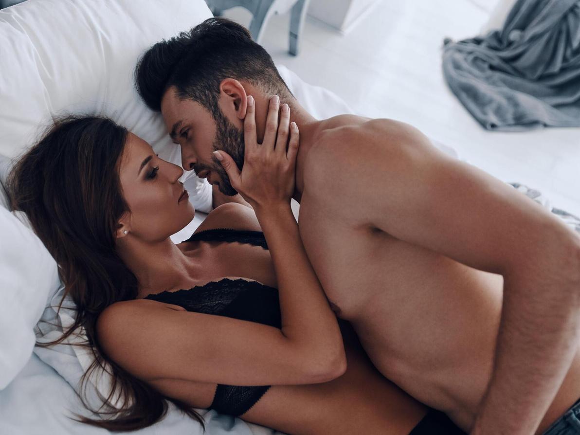  הביצועים במיטה של המכורים למין לא בהכרח טובים