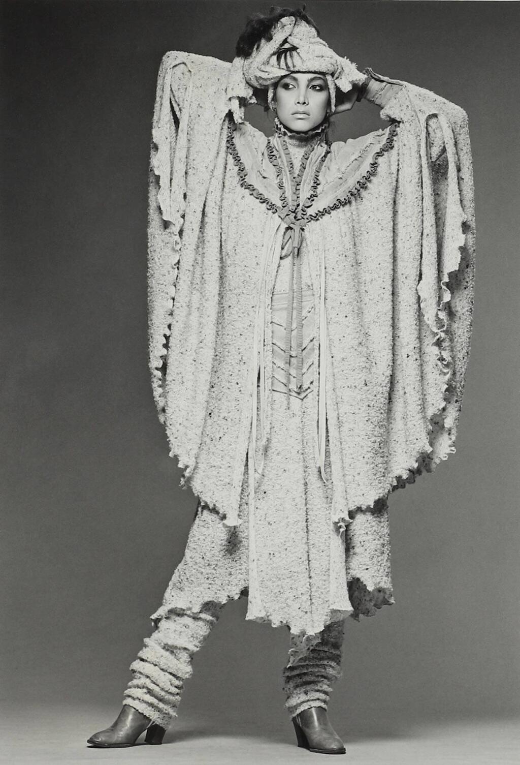 סריג מקולקציה של תמרה יובל ג'ונס לרקמה, 1986