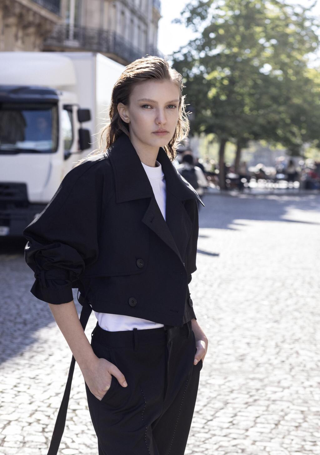 "החיבור לקום איל פו עורר בי מחדש את התשוקה לעיצוב" (צילום: עומרי רוזנגרט) קולקציית הקפסולה של תומר אלמוזנינו לקום איל פו