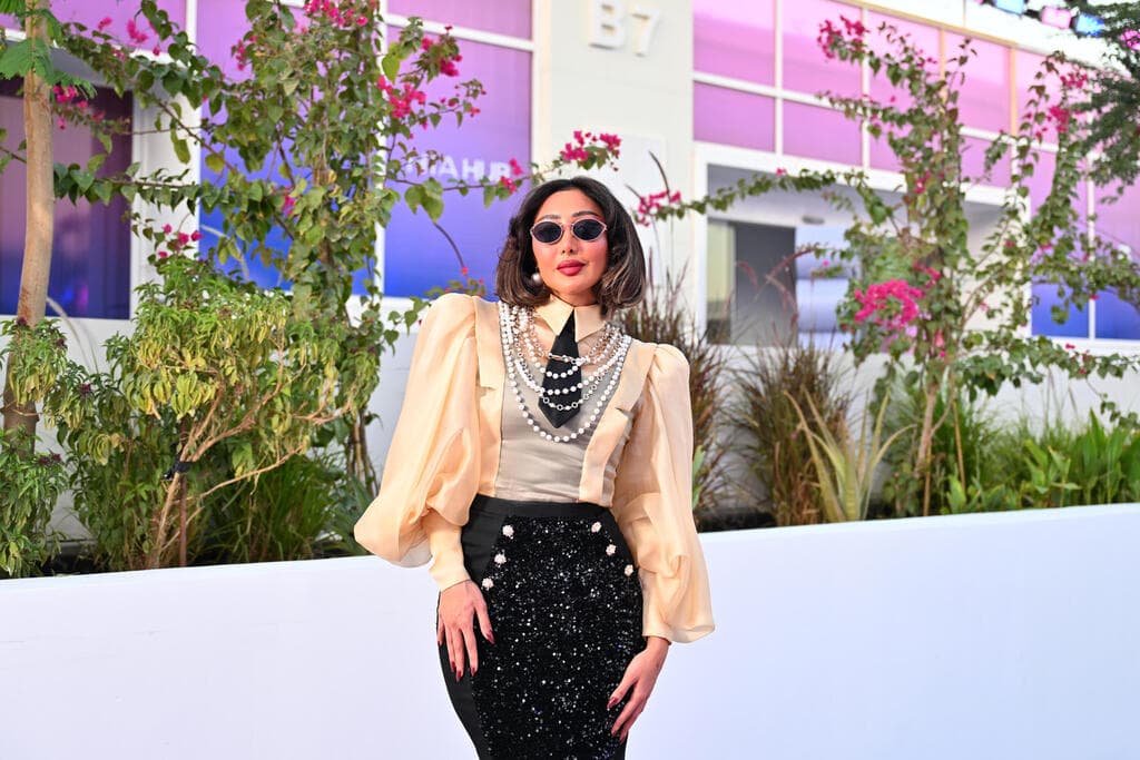 יזמית האופנה והמשפיענית הסעודית רים אלסווידי בכנס אופנה וביוטי בריאד, 2024