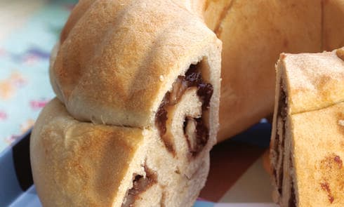 קוגלהוף במלית ריבת שזיפים ואגוזי פקאן