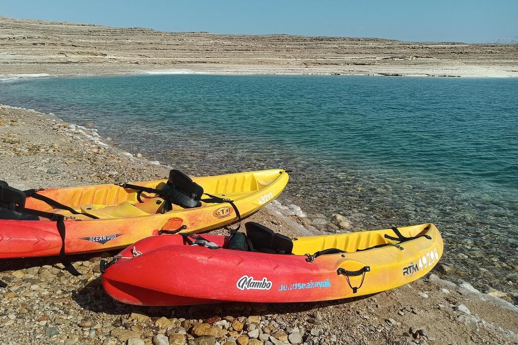 חוויה בלתי רגילה. שיט קיאקים בים המלח