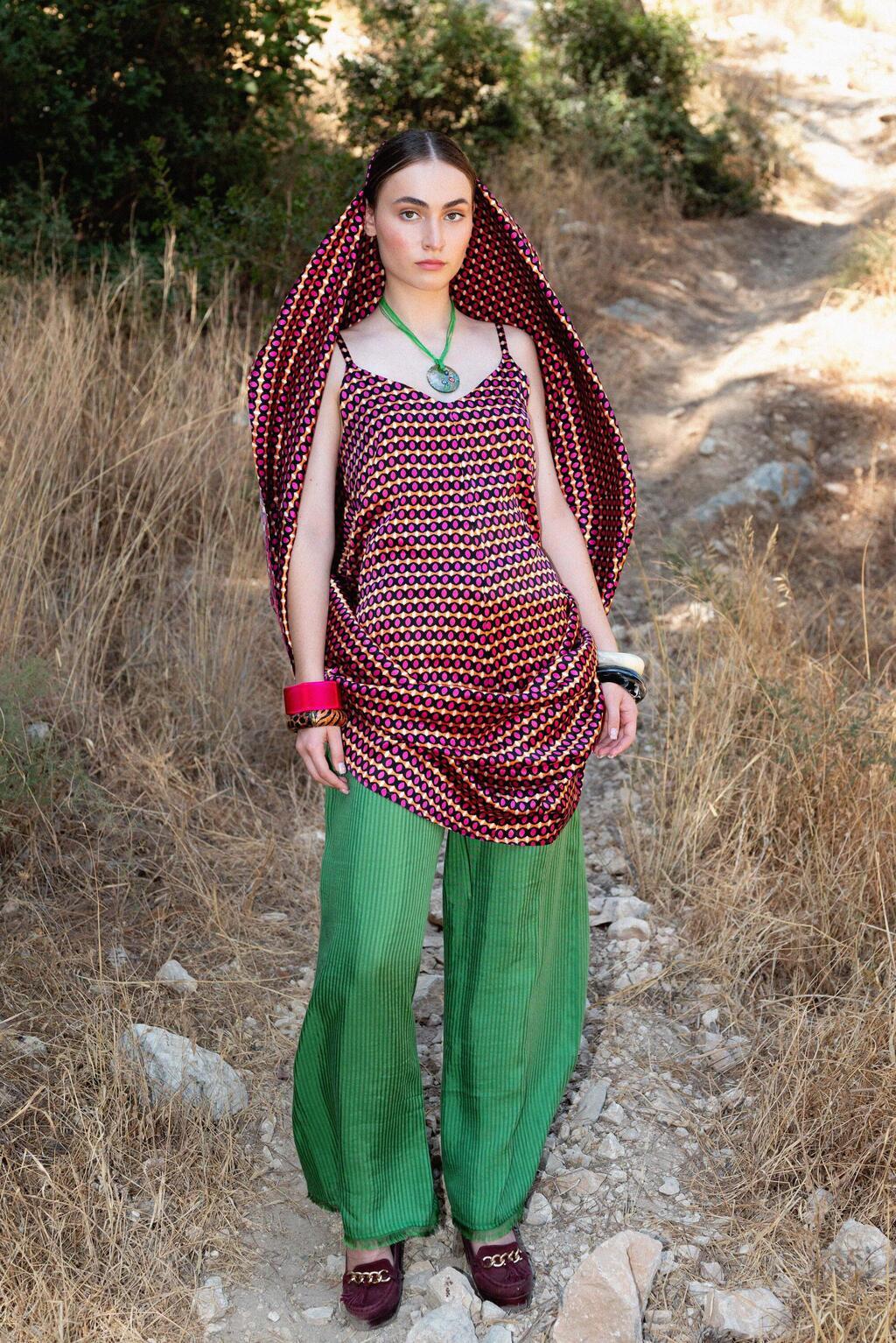 "אופנה היא לא רק יצירת בגדים יפים, אלא גם הזדמנות לספר סיפור" (צילום: Danielle Liberman) קולקציית PEREH בעיצוב מריאנה נזרוק למותג MARY'N