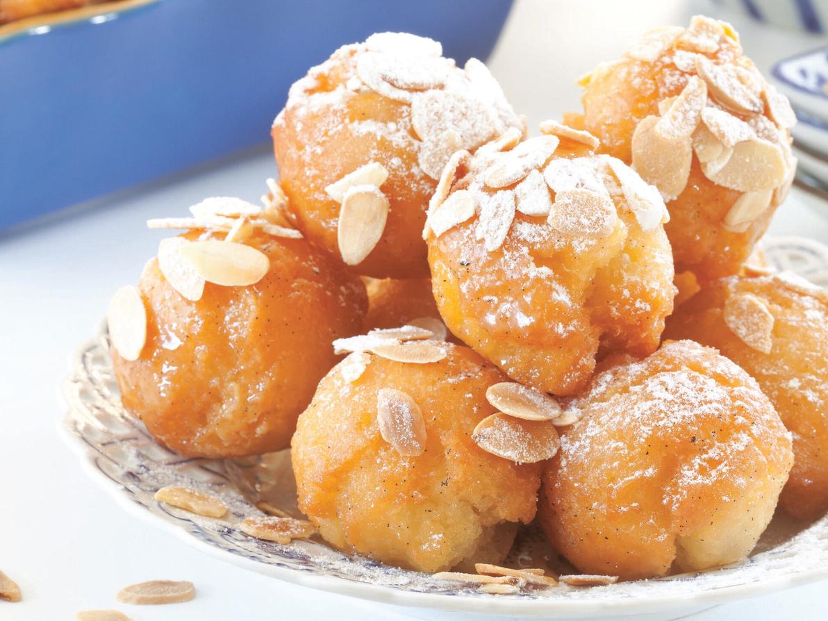 סופגניות  גבינה  בסגנון יווני