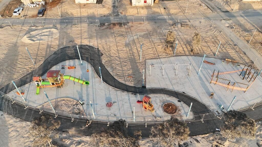 שכונת תושבי בארי בקיבוץ חצרים