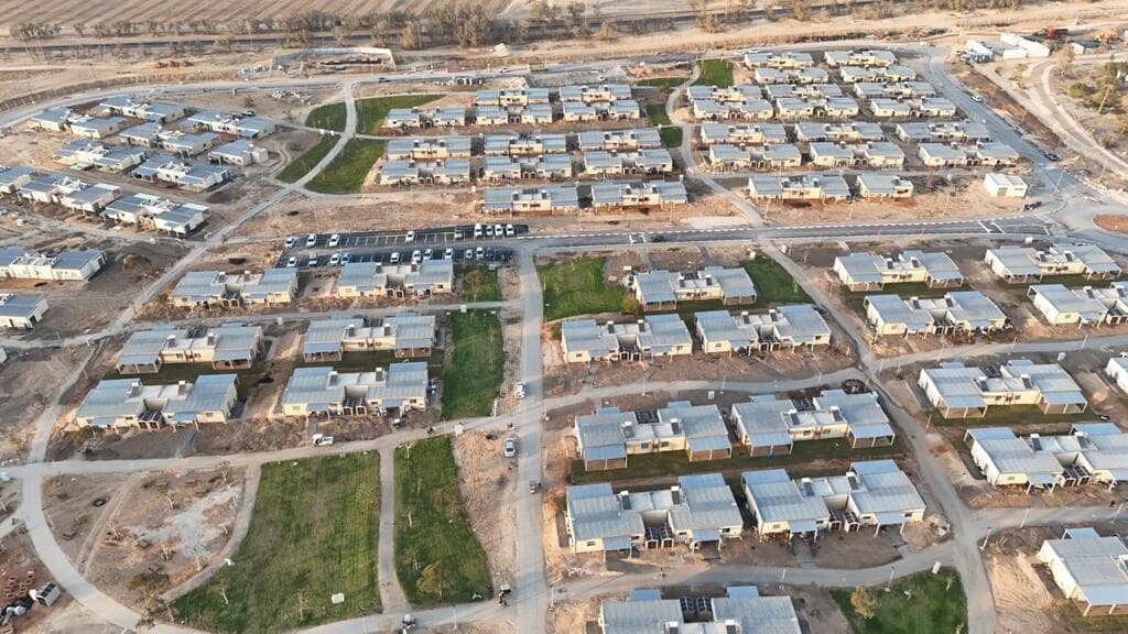 שכונת תושבי בארי בקיבוץ חצרים